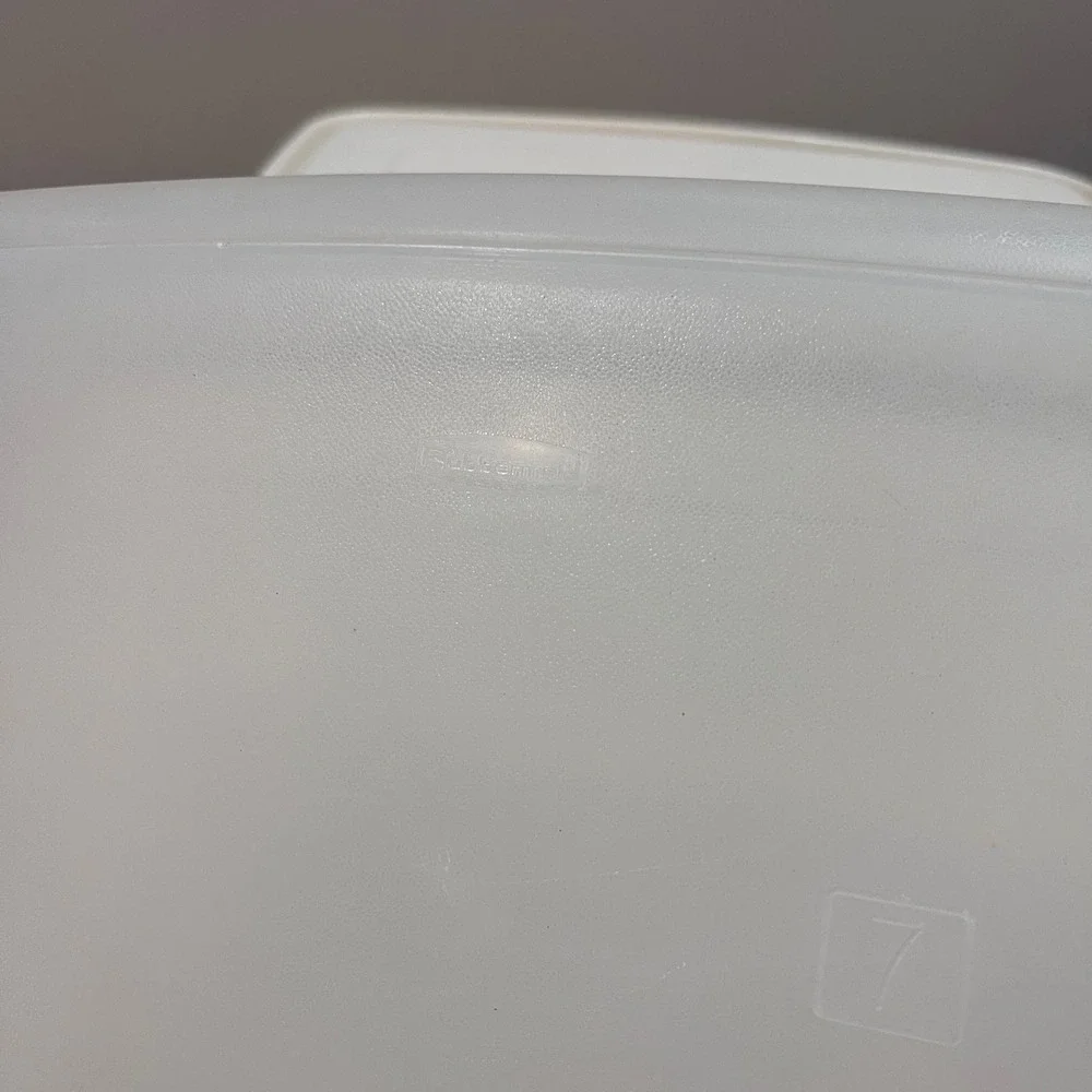 Vtg‎ Rubbermaid Servin Saver Food Storage Containers #7 & 8 Almond Lids 90s